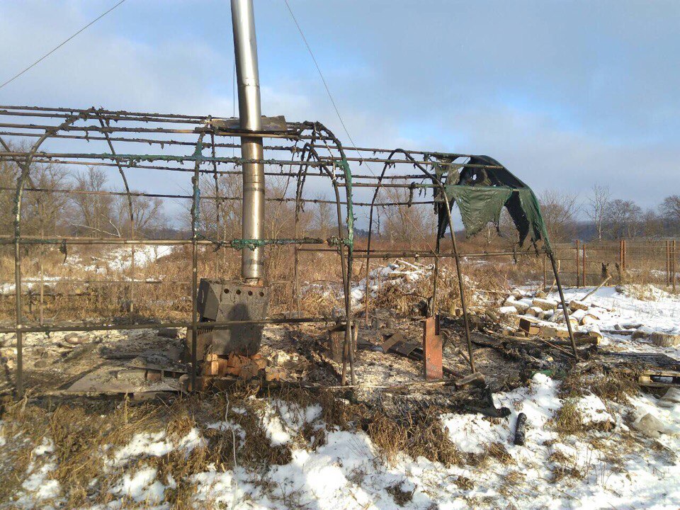 Мужчина заживо сгорел в палатке на острове в Павловском районе - фото 1