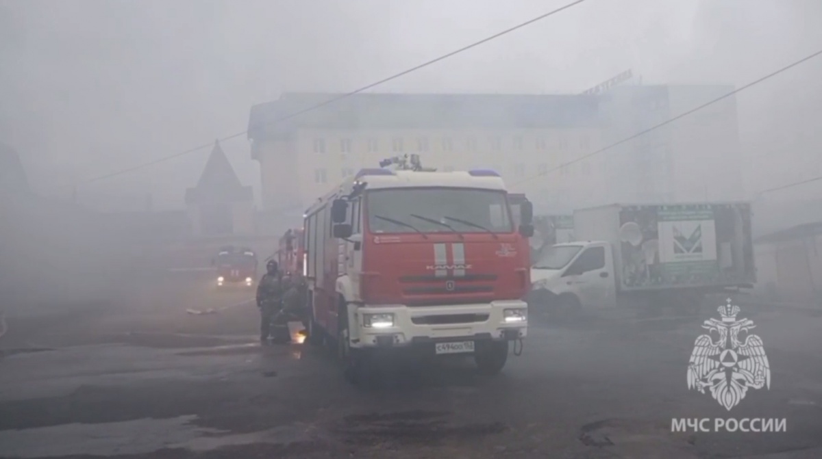 Пожар на 100 &laquo;квадратах&raquo; произошел на складе в Нижнем Новгороде - фото 1