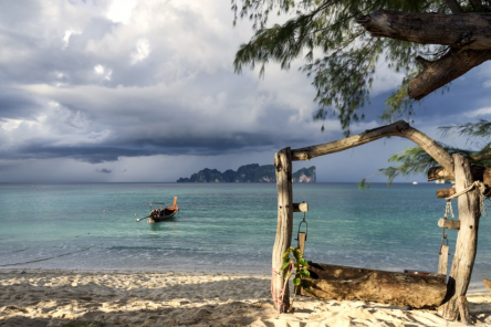 6 популярных у туристов стран, которые опасно посещать летом