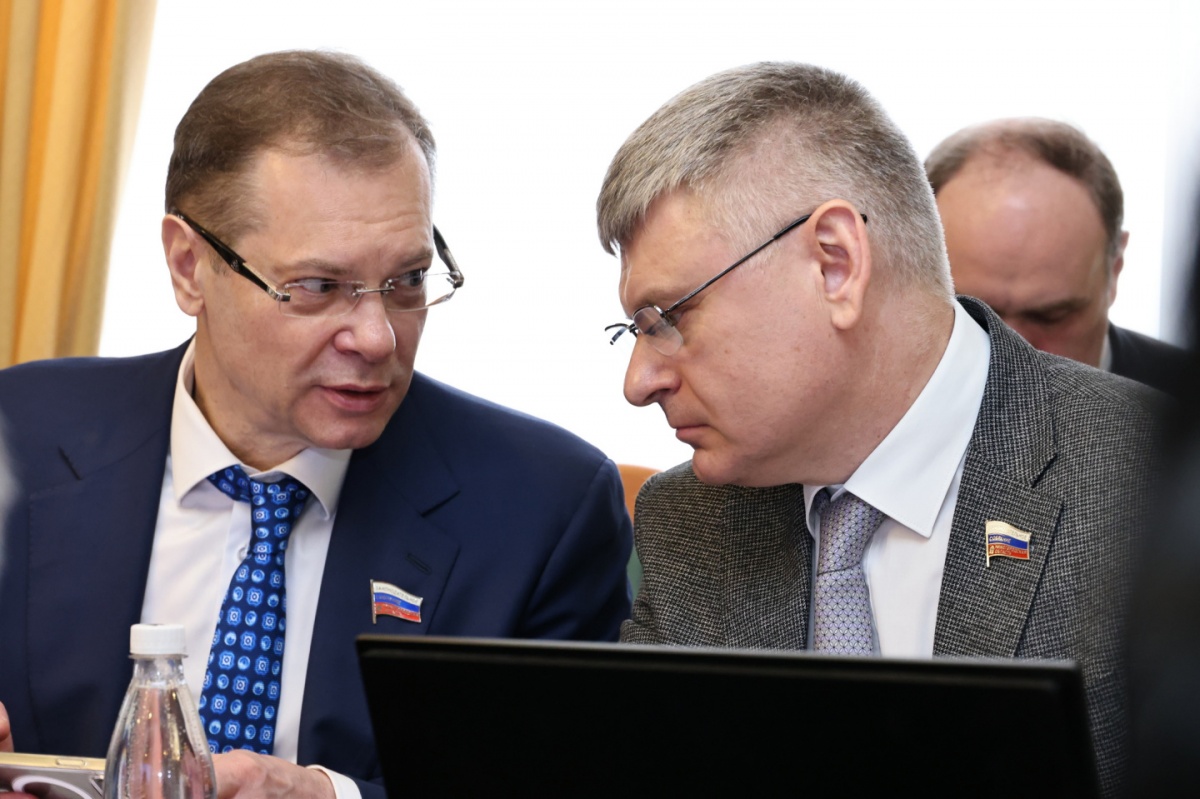 Сотрудники госучреждений соцзащиты на селе получат компенсацию по оплате ЖКХ - фото 1