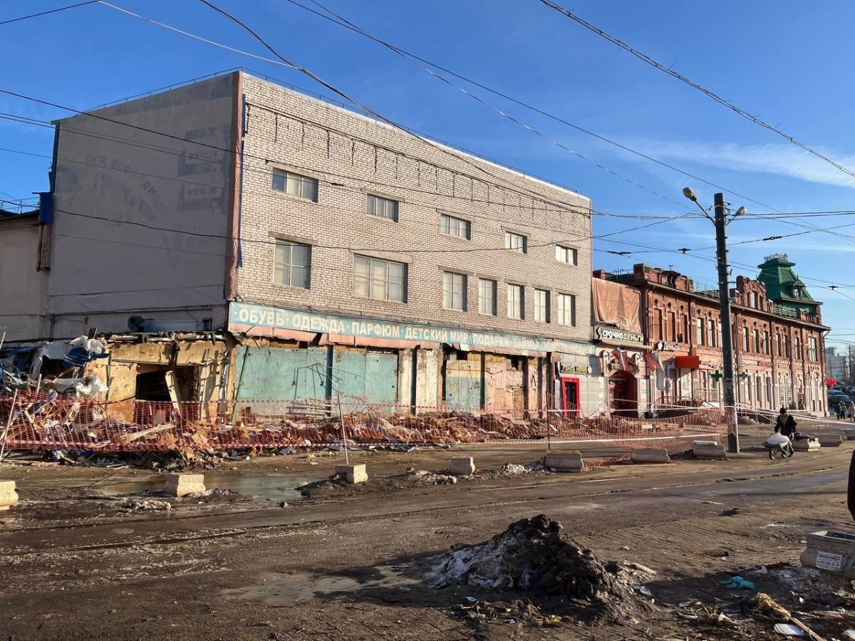 Магазины снесли у Гордеевского универмага в Нижнем Новгороде - фото 1