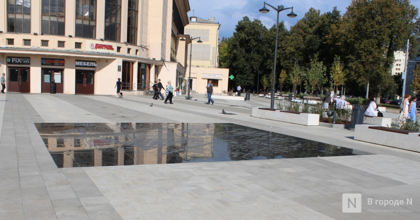 Опубликованы фото площади у Автозаводского универмага после благоустройства - фото 12