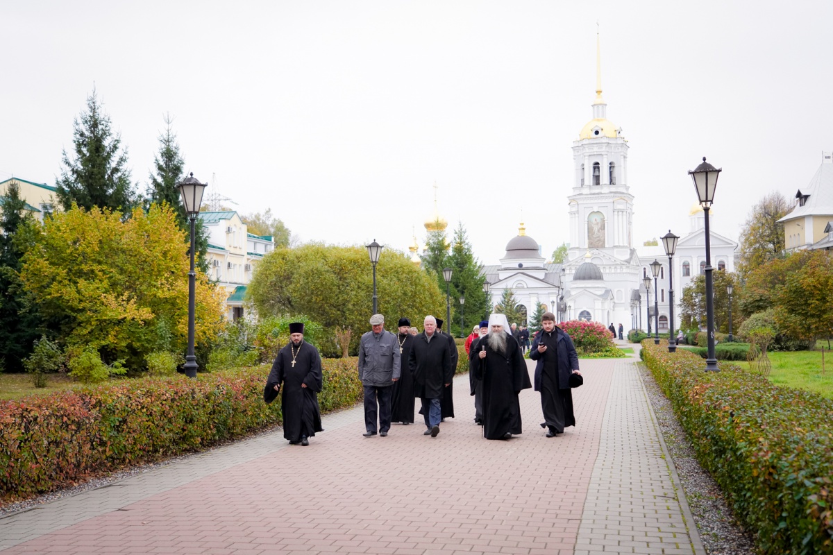 Сквер митрополита Николая открыли в Ленинском районе - фото 1