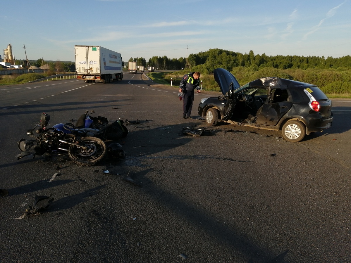 Смертельная авария с мотоциклом и легковушкой произошла в Лысковском районе - фото 1