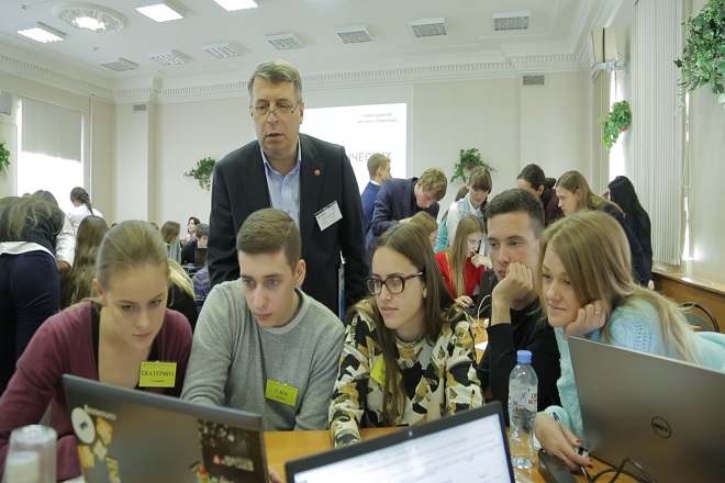 Нижегородские студенты управляли виртуальными компаниями на мировых рынках - фото 1