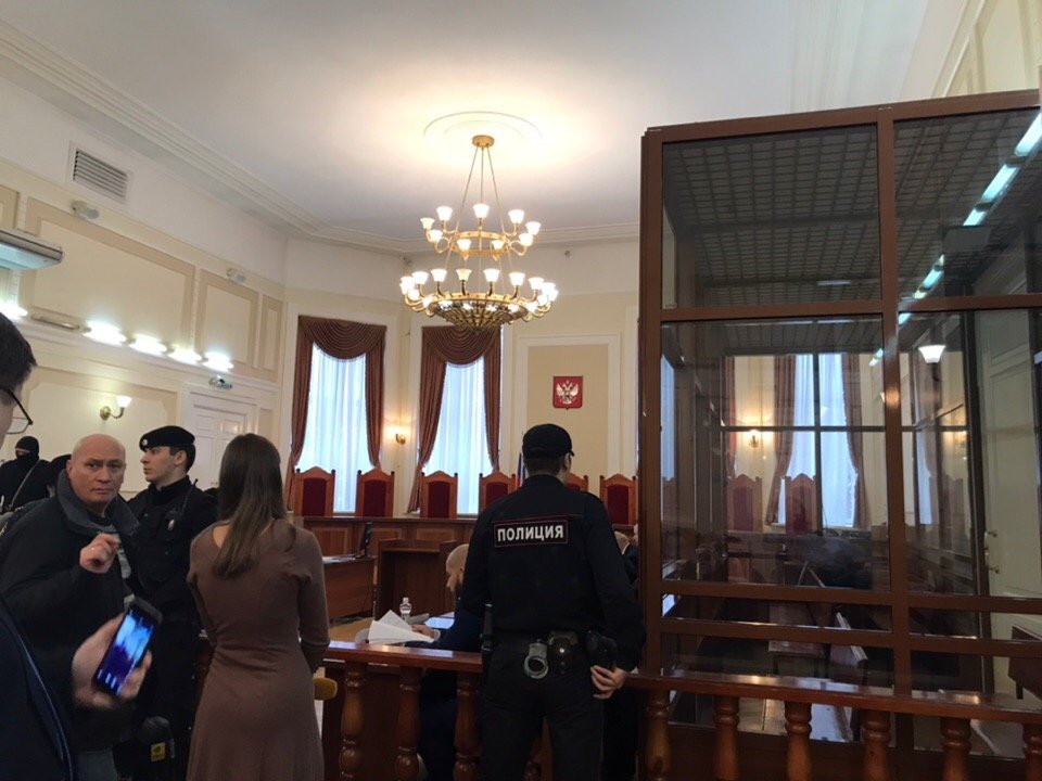 Олега Сорокина доставили в зал суда - фото 1