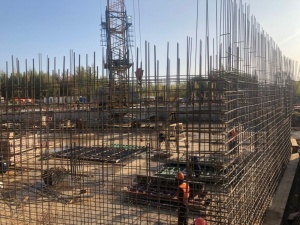Каркас проблемного дома в ЖК «Университетский» готов на треть
