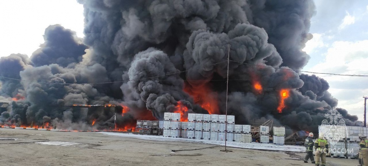 Пожарный поезд приведен в готовность для тушения пожара в промзоне Дзержинска - фото 1