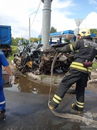 Опубликованы фото с места смертельного ДТП на Южном шоссе в Нижнем Новгороде - фото 3