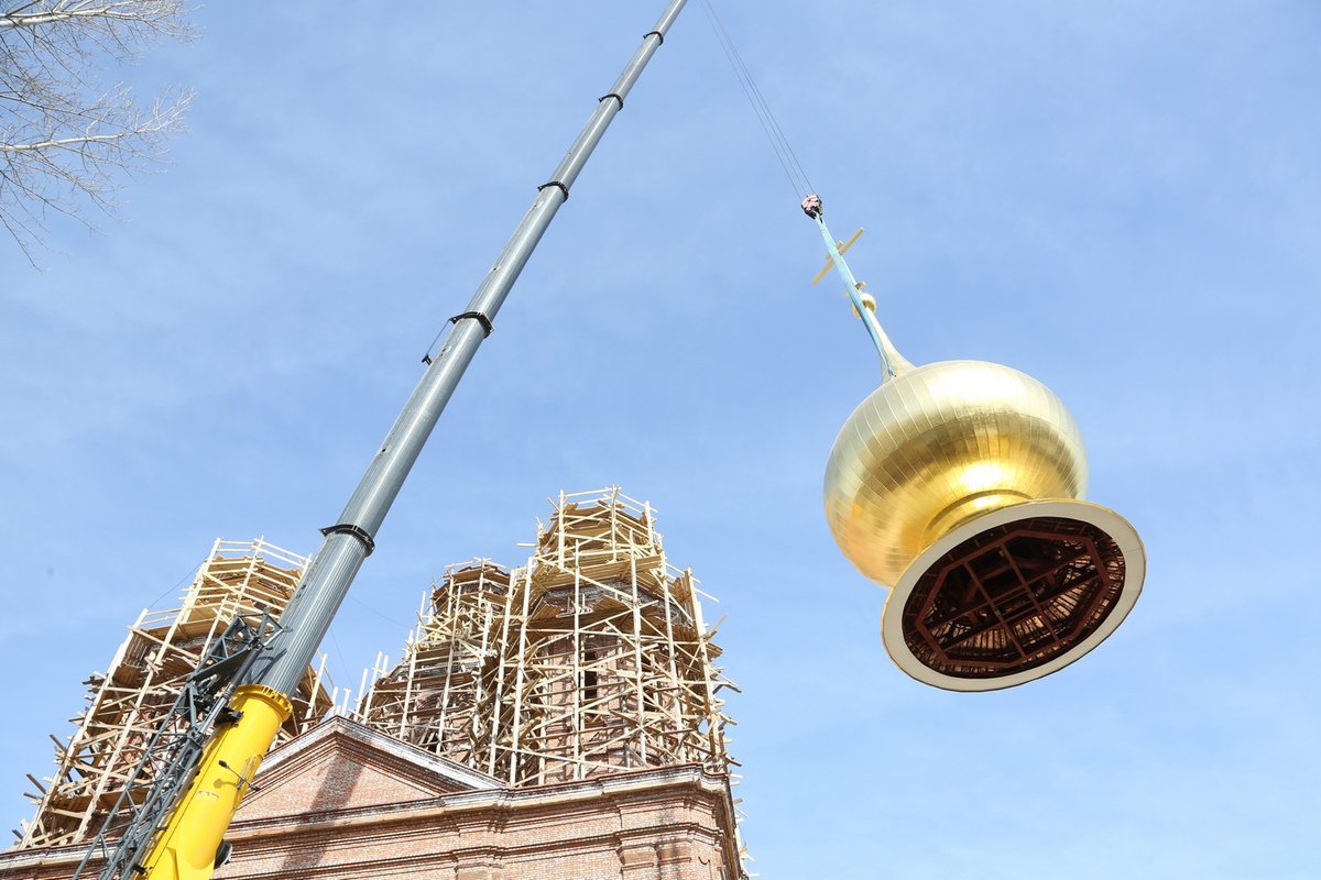 На храм в честь основателя Нижнего Новгорода установили купола - фото 1