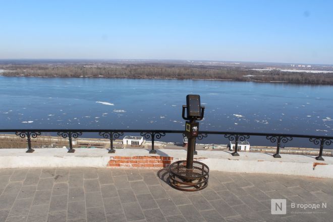 Трещит по швам: как выглядит центр Нижнего Новгорода после аномальной зимы — фоторепортаж - фото 73
