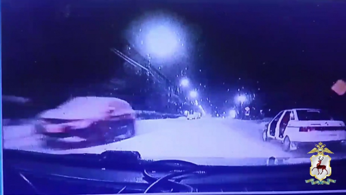 Полицейские устроили погоню за пьяным водителем авто без дверей в Дзержинске - фото 1