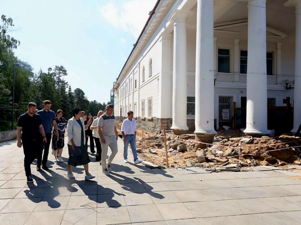 На 80% выполнен ремонт кровли театра кукол в Дзержинске - фото 1