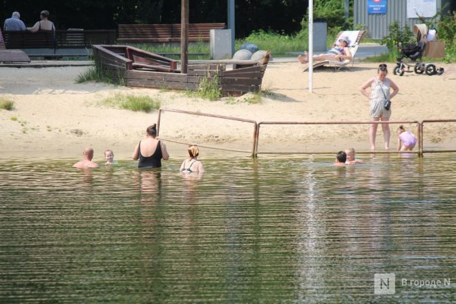 Спасение от адского пекла: фоторепортаж с пляжей Нижнего Новгорода - фото 42