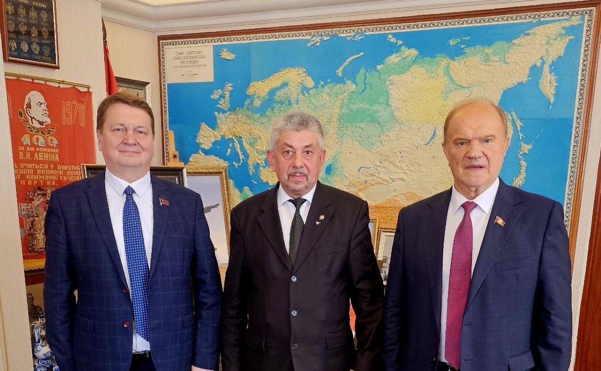 КПРФ проводит всероссийскую акцию увековечения имени Феликса Дзержинского - фото 1