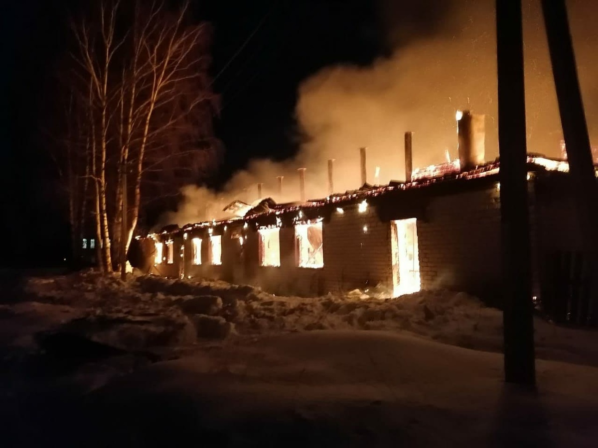 Пожар в спортивно-культурном центре Варнавинского района ликвидирован