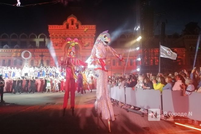Иммерсивное шоу в постановке Ильи Авербуха состоялось в день 200-летия Нижегородской ярмарки - фото 67