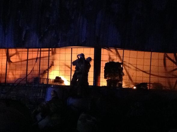Крупный пожар площадью 600 квадратных метров произошел на складе в Канавинском районе - фото 4