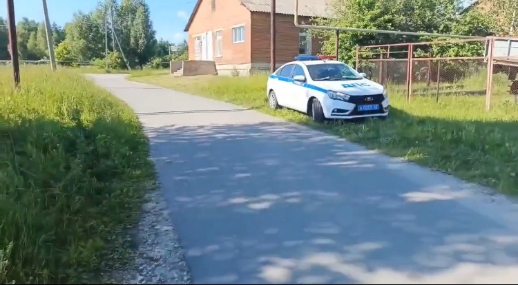 Мотоциклист сбил женщину в Нижегородской области и скрылся с места ДТП - фото 1