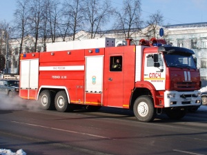 20 человек эвакуировали пожарные из горящего дома в Сормове