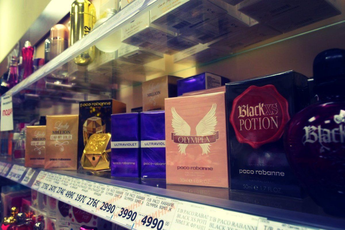 Элитный парфюм. Ян вильгельм альгрен парфюмер. Магазин косметики парикмахер. Парфюмерия в новгороде. Островок парфюмерии.