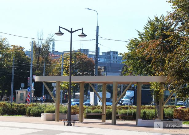 Благоустройство площади у Автозаводского универмага завершено в Нижнем Новгороде - фото 31