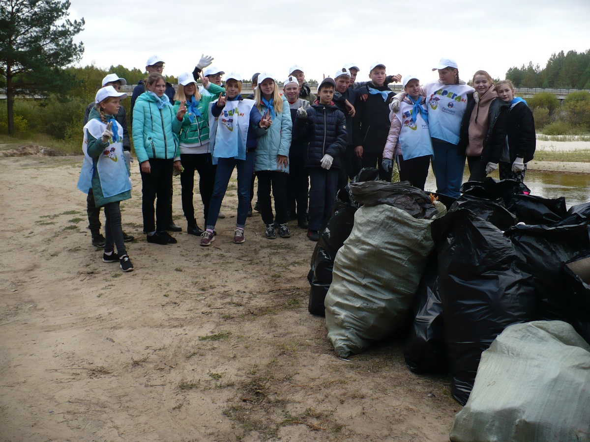 30 мешков мусора собрали школьники с берегов реки Керженец в Нижегородской области