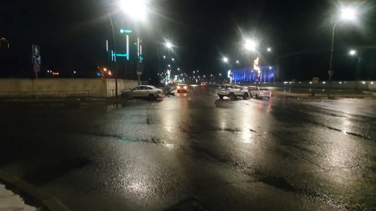 Пассажирка иномарки получила травму в ДТП у стадиона &laquo;Нижний Новгород&raquo; - фото 1