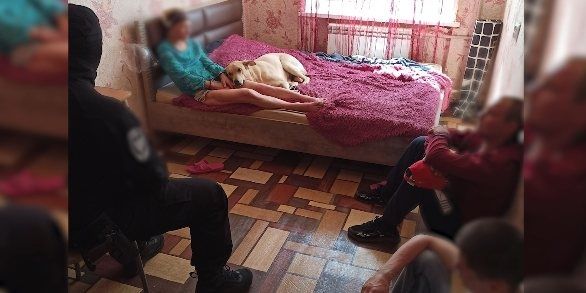 Безработная жительница Дзержинска устроила в квартире наркопритон - фото 1