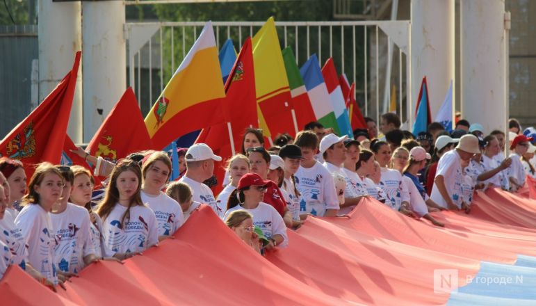 Певцов и Dabro выступили для нижегородцев в День России - фото 4