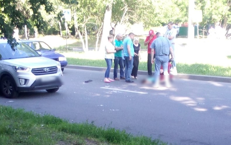 &laquo;ИЖ&raquo; сбил четвероклассницу на пешеходном переходе в Автозаводском районе - фото 1