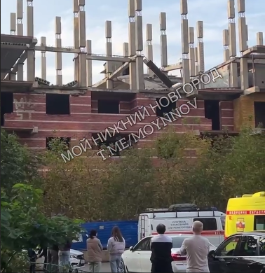 Один человек погиб при обрушении плиты в долгострое в Ленинском районе - фото 1