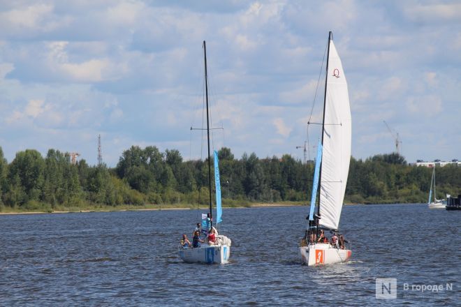 75 яхт и более 500 сапов вышли на Волгу в Нижнем Новгороде в День города - фото 107
