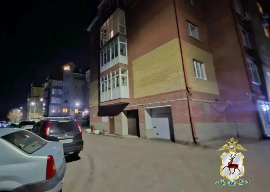 Пропавшую 12-летнюю девочку нашли на крыше дома в Нижнем Новгороде - фото 1