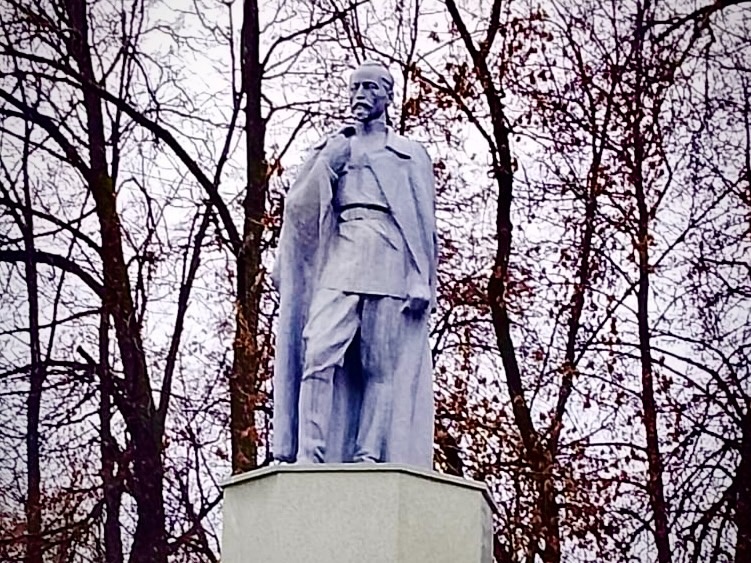 Памятник Дзержинскому отреставрировали в Балахне при поддержке КПРФ - фото 1