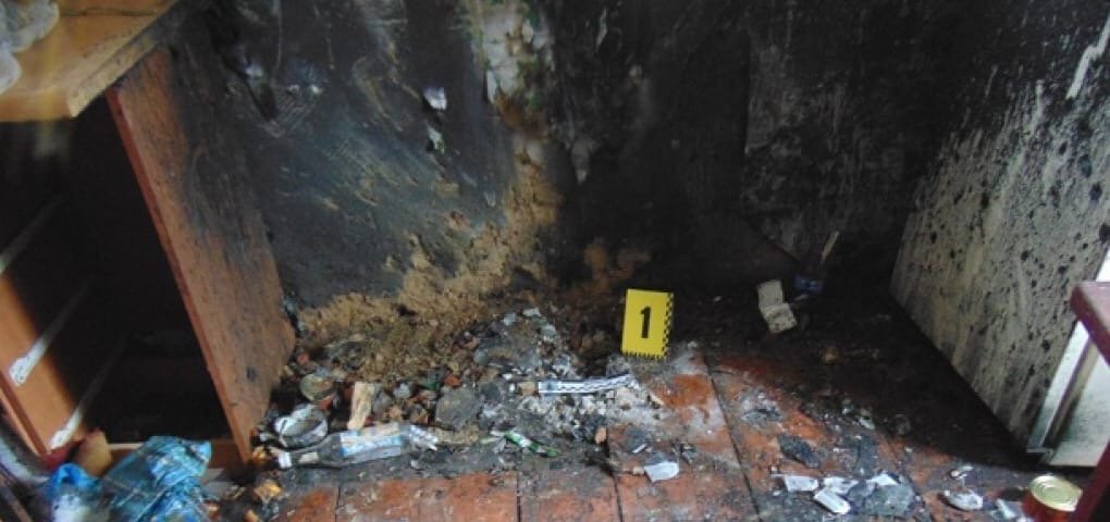 Взрыв прогремел в пятиэтажке на улице Светлоярской - фото 1