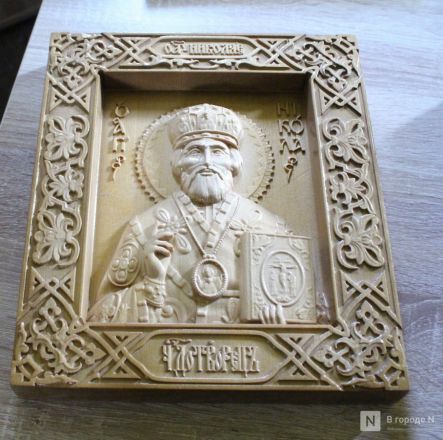 Танк-мангал и деревянные иконы: фоторепортаж с новой выставки от заключенных в Нижнем Новгороде - фото 85