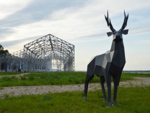 Стальной олень украсил нижегородскую Стрелку