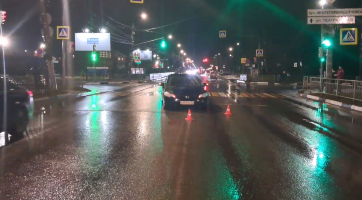 Двое детей пострадали в ДТП на пешеходном переходе в Кстове - фото 1