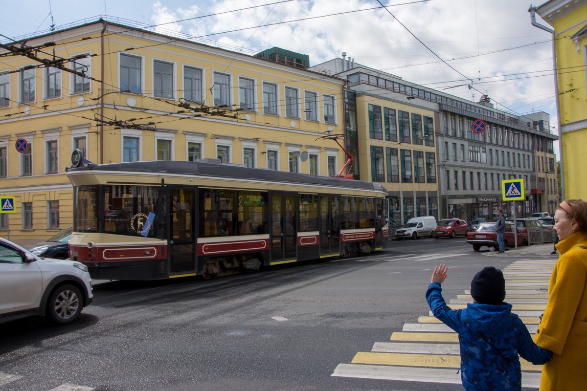 Пропускная способность перекрестка улиц Пискунова и Варварской увеличилась на 20% после ремонта трамвайных путей