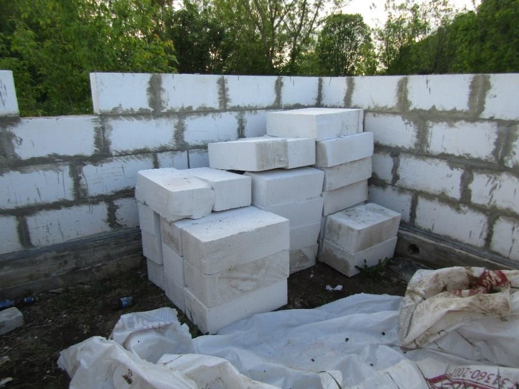 Двое мужчин похитили 40 силикатных блоков в Перевозском районе - фото 1