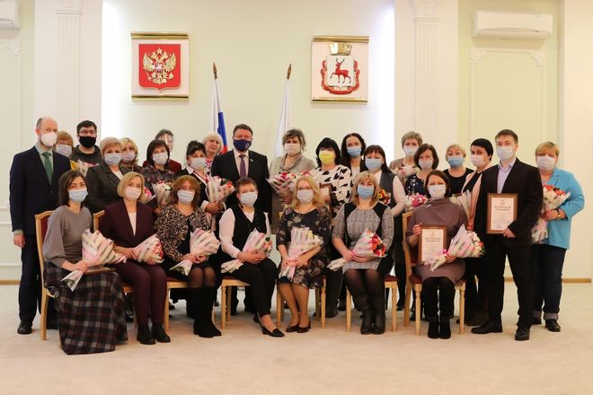 Педагогов Нижнего Новгорода наградили за работу во время пандемии - фото 3