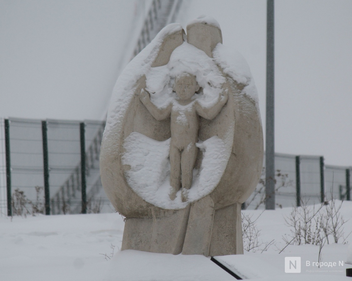 От Адама и Евы до пары мышей: самые романтичные памятники Нижнего Новгорода - фото 13